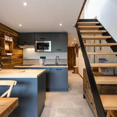 Apartment Renove, Calme Avec Garage A 1.9 Km Du Village - 3***, 4 Personnes, Wifi, Proche Navettes - Fr-1-304-235