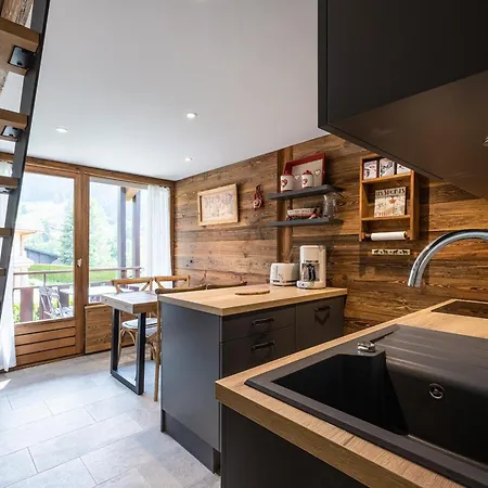 Renove, Calme Avec Garage A 1.9 Km Du Village - 3***, 4 Personnes, Wifi, Proche Navettes - Fr-1-304-235 *
